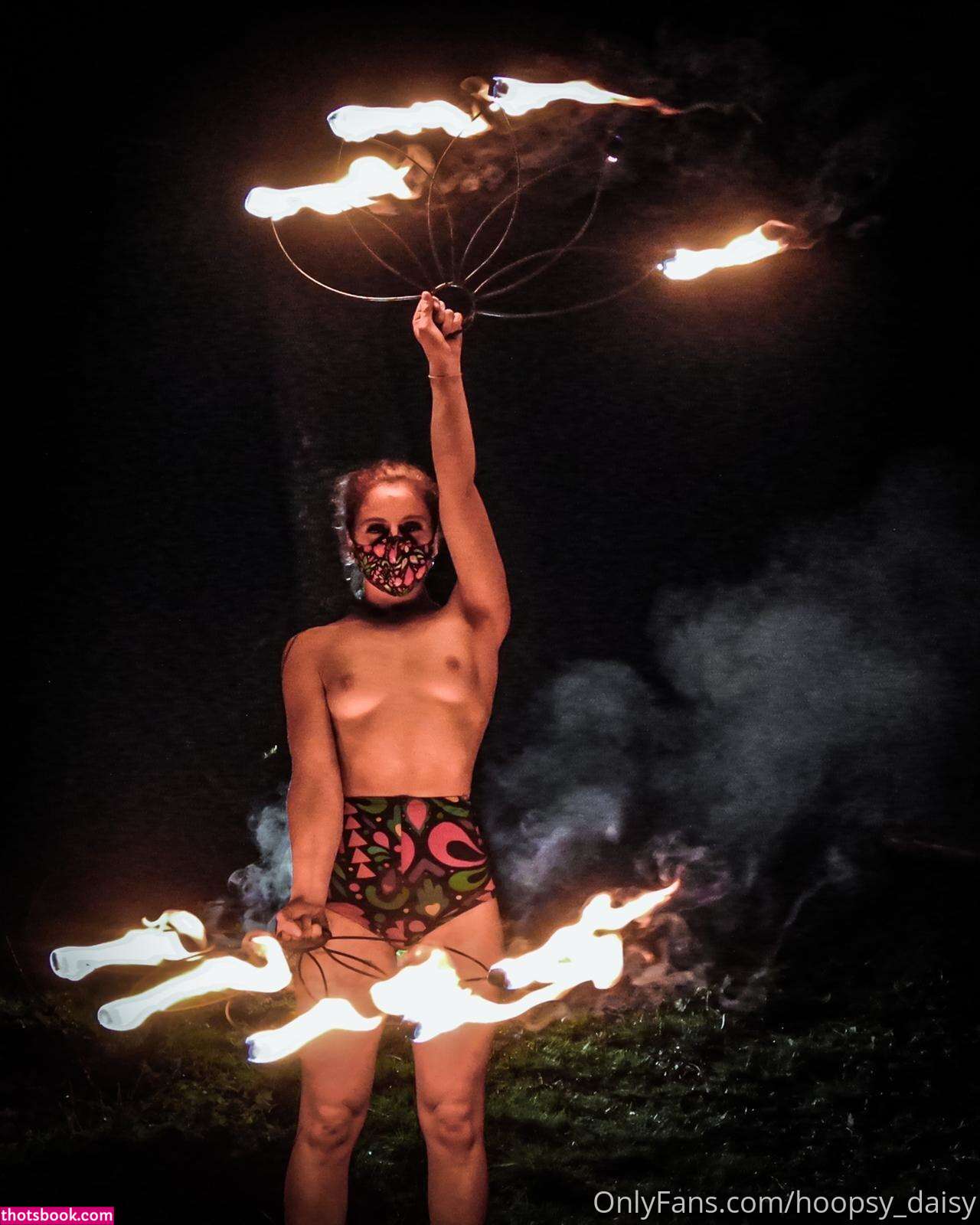 Hoopsydaisy Photo #130