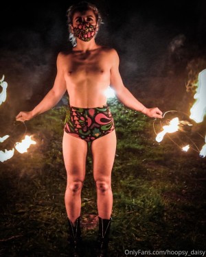 Hoopsydaisy Photo #132