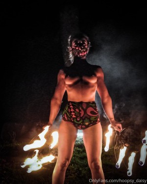 Hoopsydaisy Photo #133