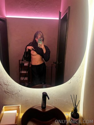 Janice Griffith Photo #260