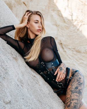 Blcknk Stella Photo #110