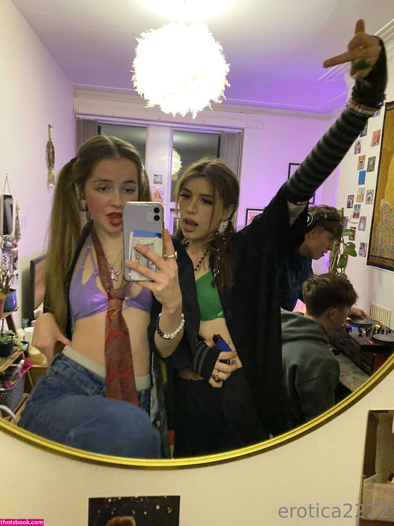 erotica2222 Photo #130