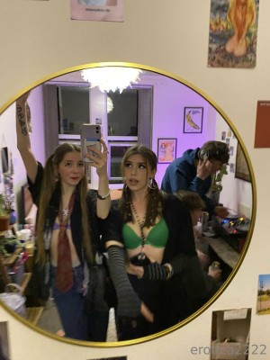 erotica2222 Photo #127