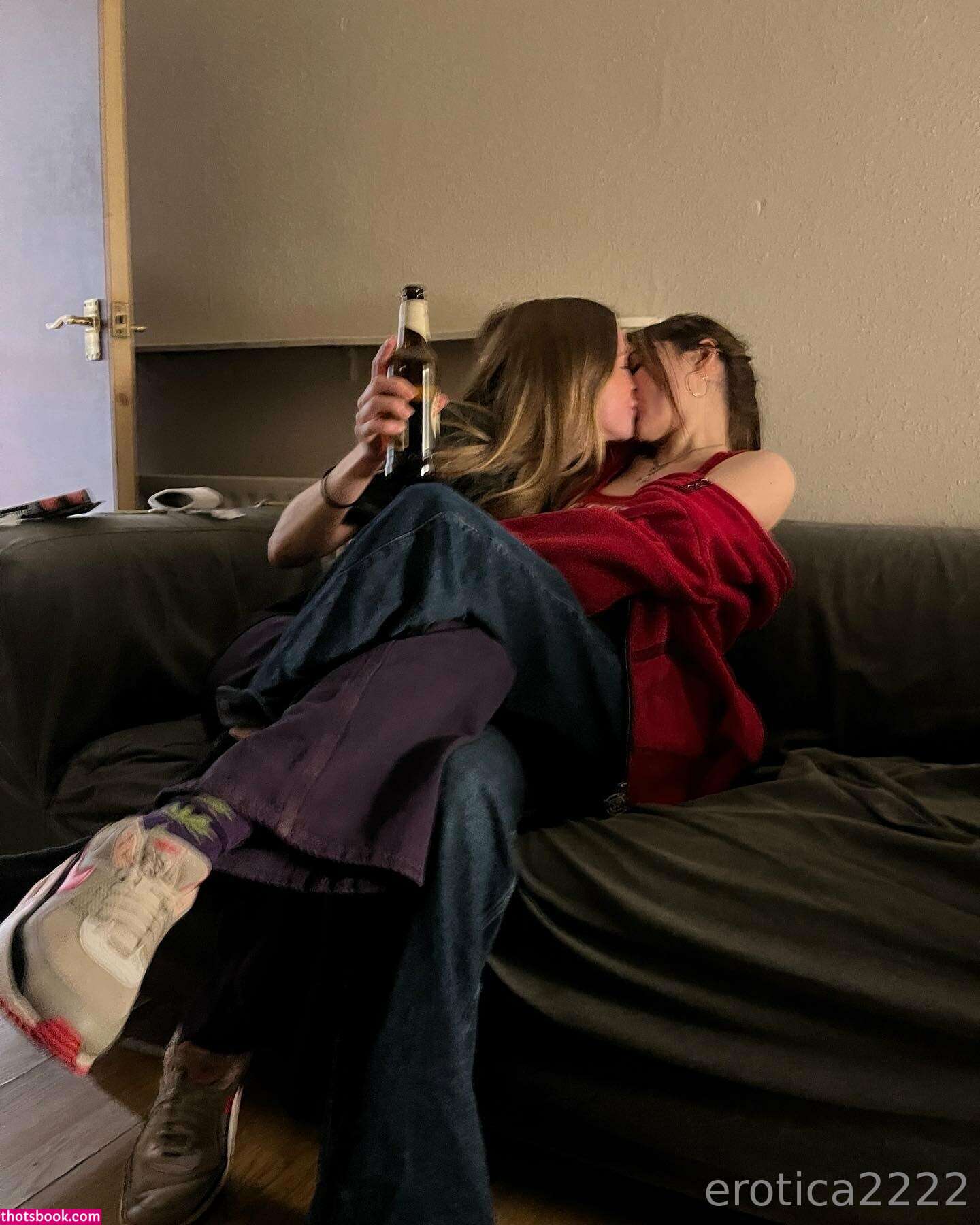 erotica2222 Photo #144
