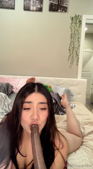 Violet Myers Photo #429