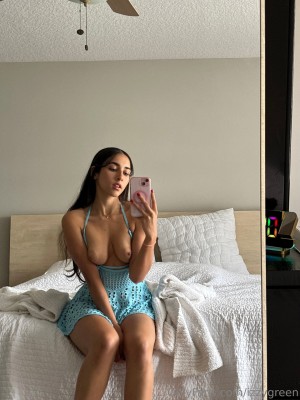 Izzy Green Photo #493