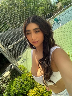 Violet Myers Photo #465