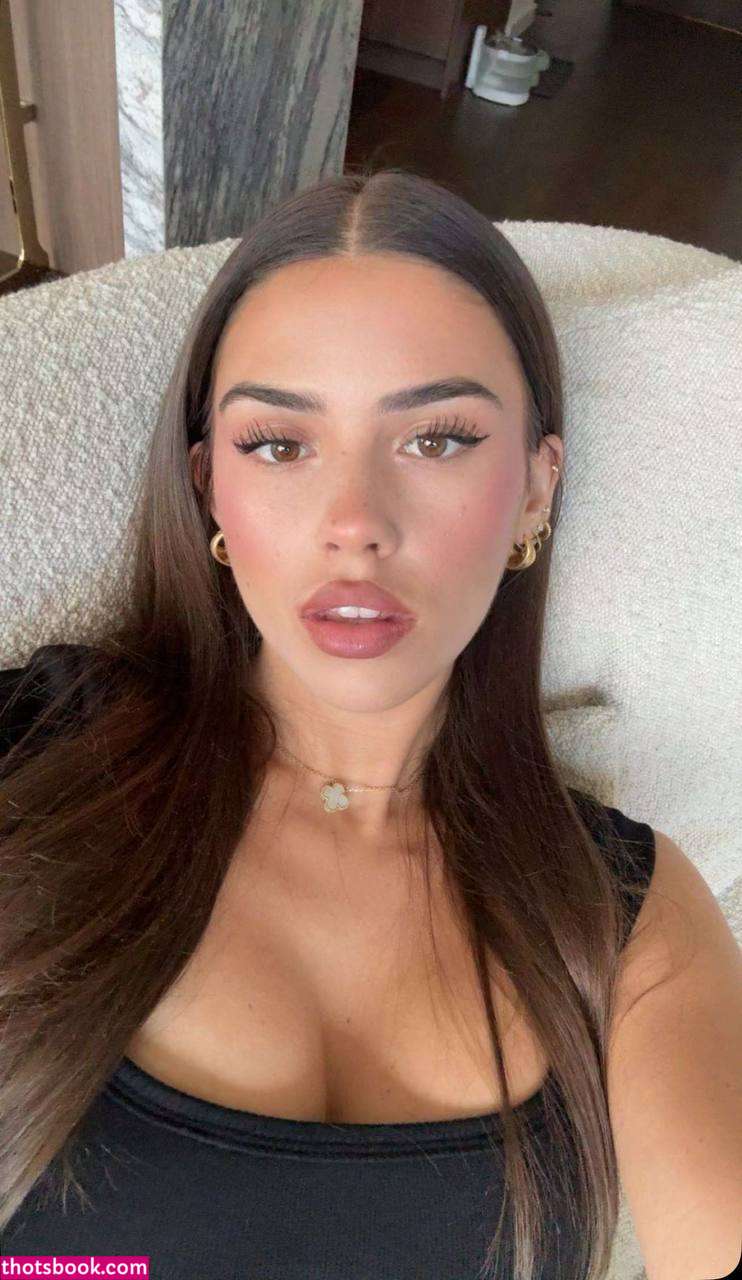 Leah Halton Photo #31