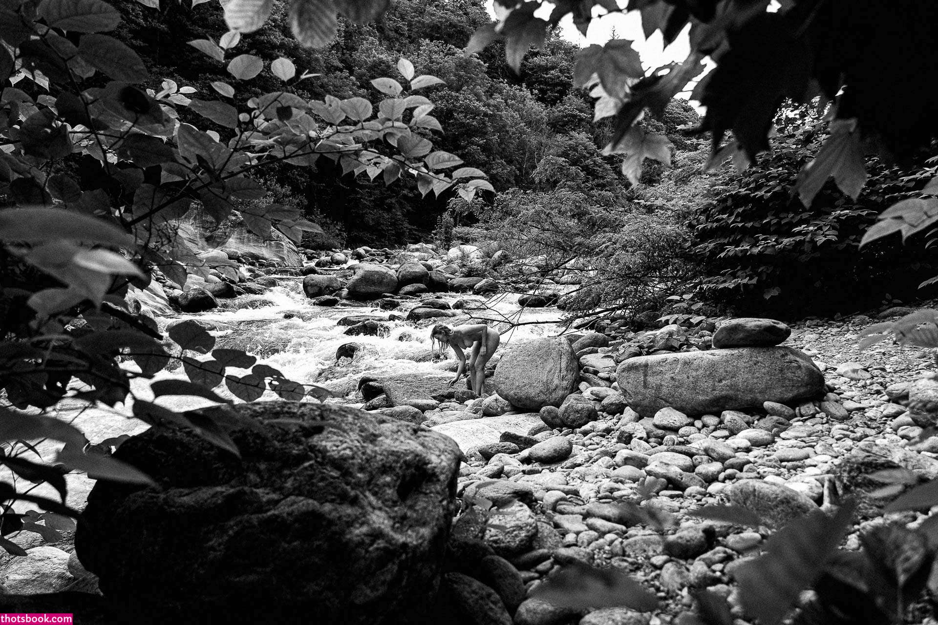 luizaconlaz Photo #199