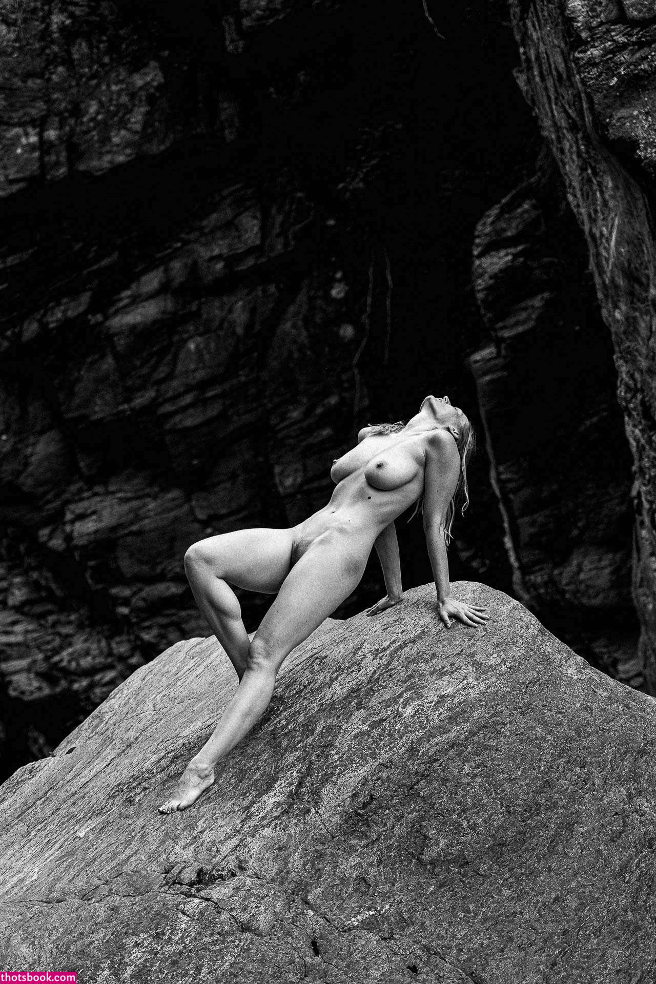 luizaconlaz Photo #203