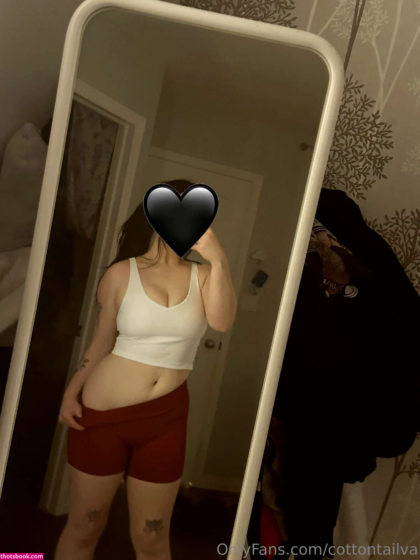 Cottontailva Photo #148