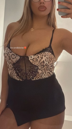 Elif Karaarslan Photo #17