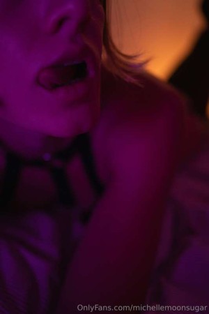 Ellie Land Photo #222