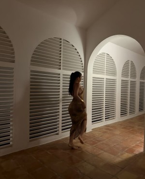 Julia Kelly Photo #7