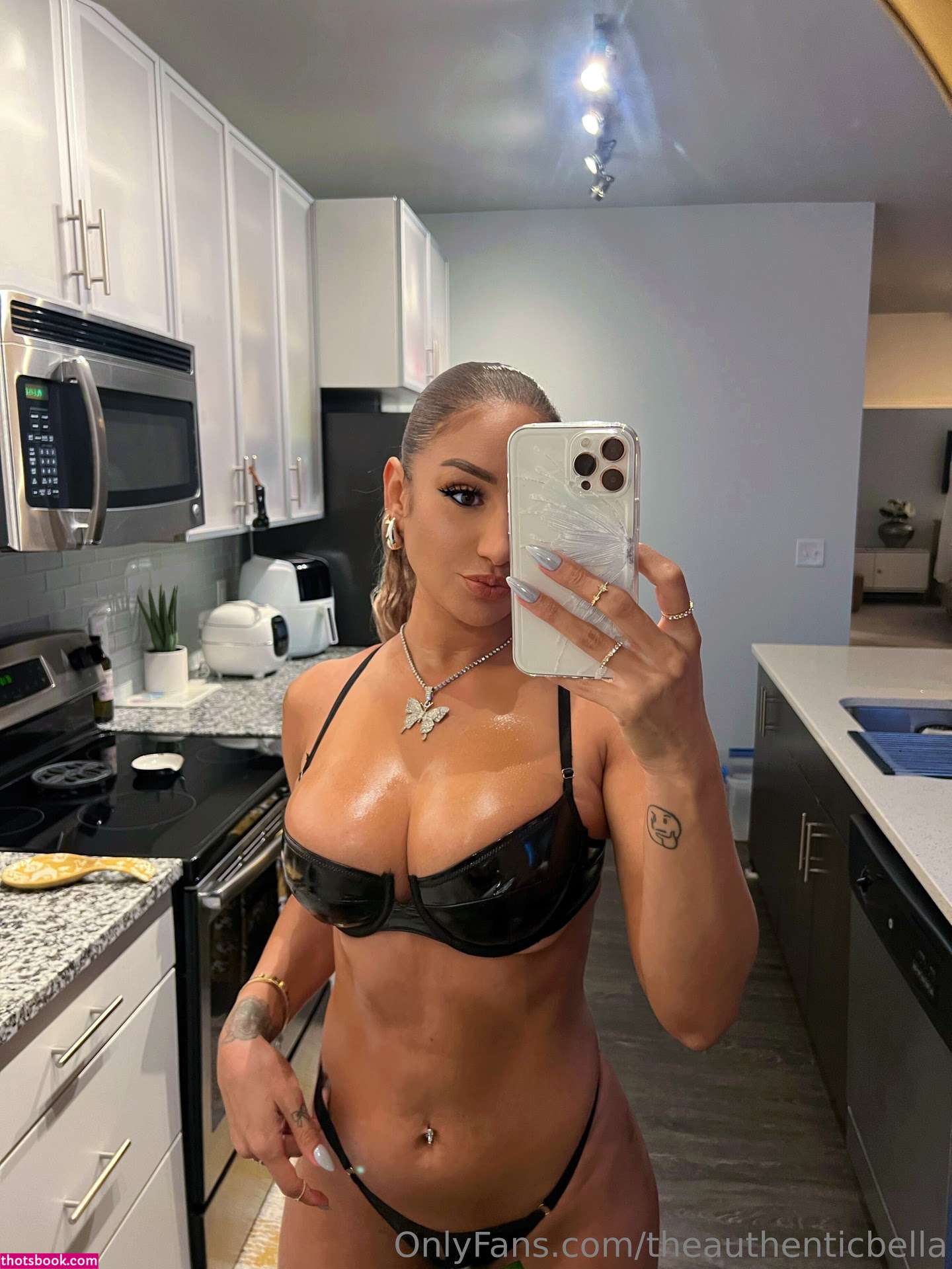 Carmen Bella Photo #95