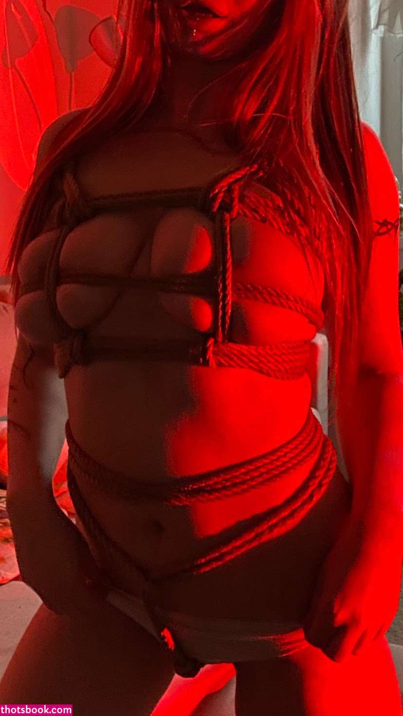 sexiestlittleangel Photo #13