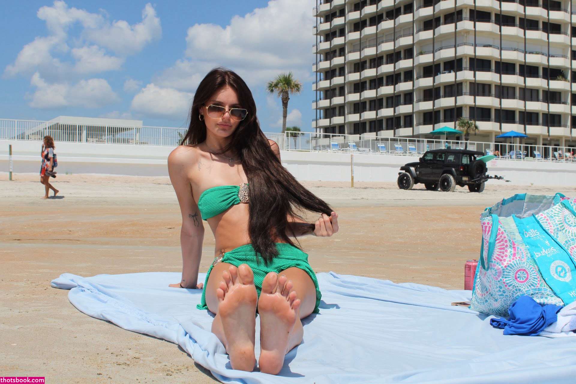 Alison Mitcham Photo #34