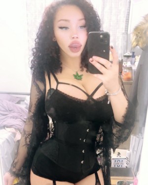 dahliagoth420 Photo #13