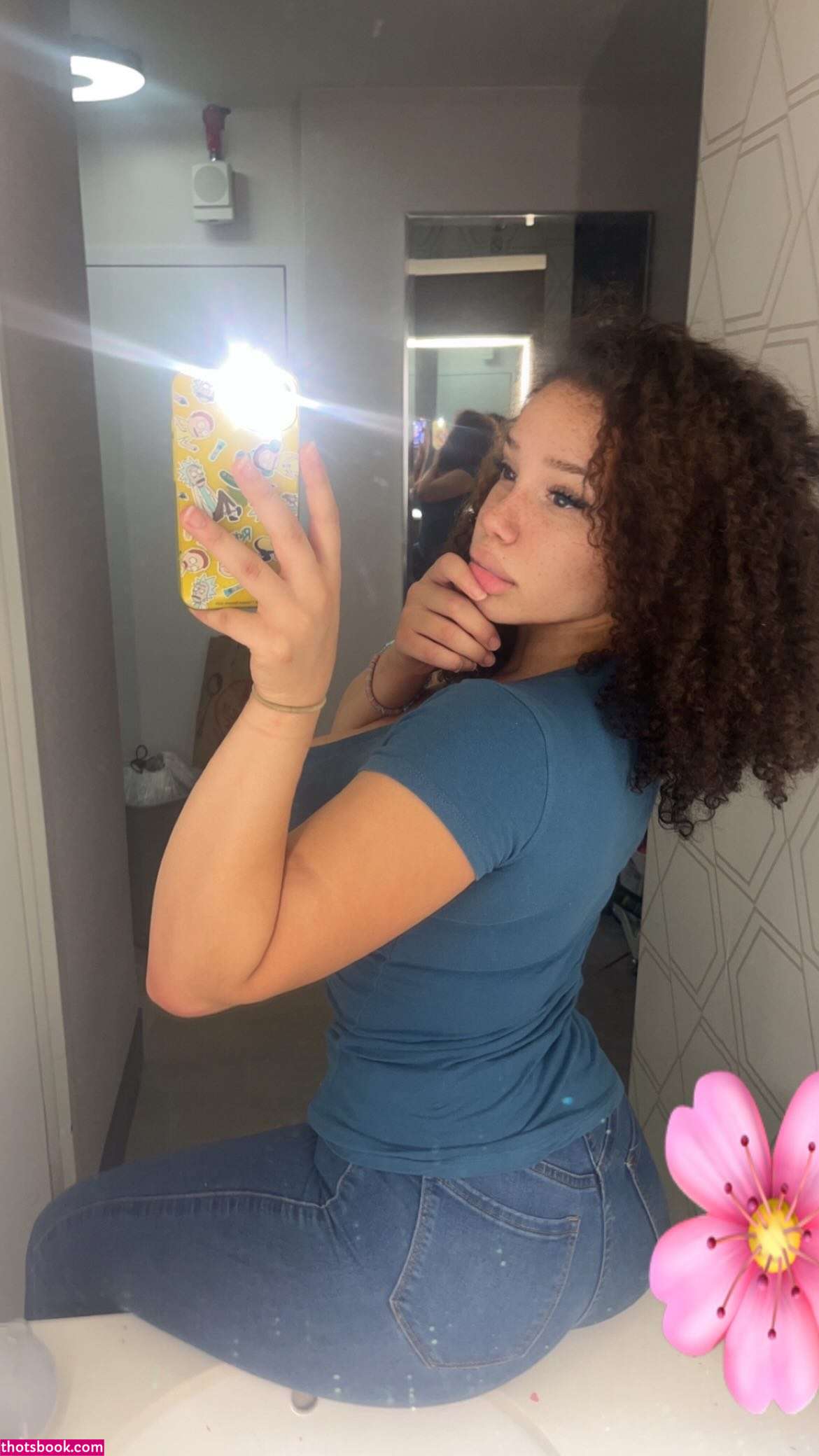 dahliagoth420 Photo #40