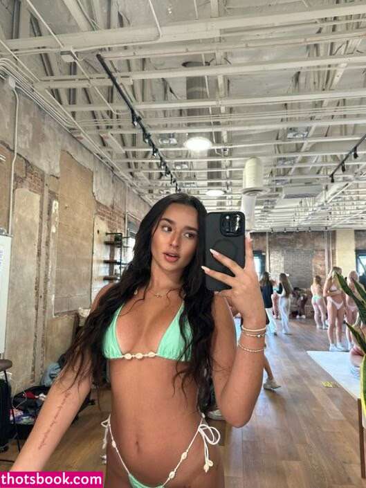 Vanesa Versace Photo #31