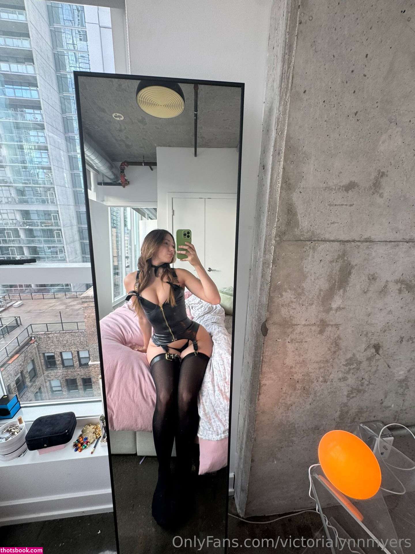 Victoria Lynn Myers Photo #36