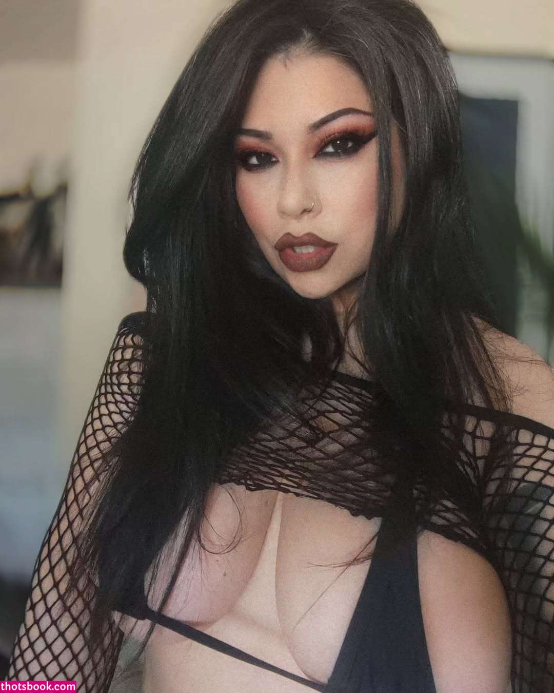 Arlene Flores Photo #10