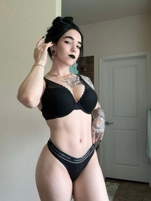 amberthevalkyrie Photo #25