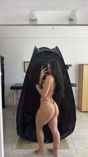 Leticia Castro Photo #7