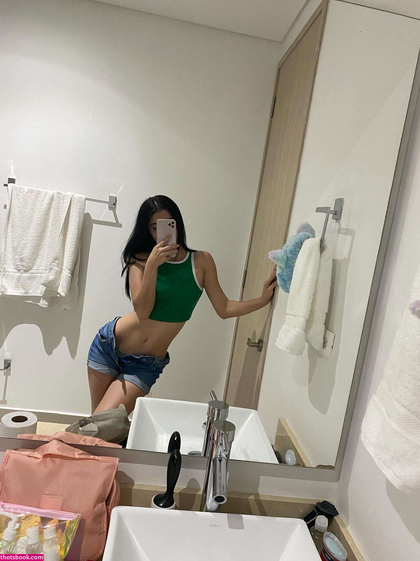 Luisa Valencia Photo #2