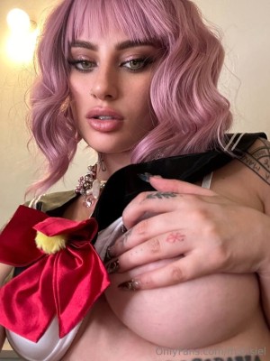 Merisiel Irum Photo #196