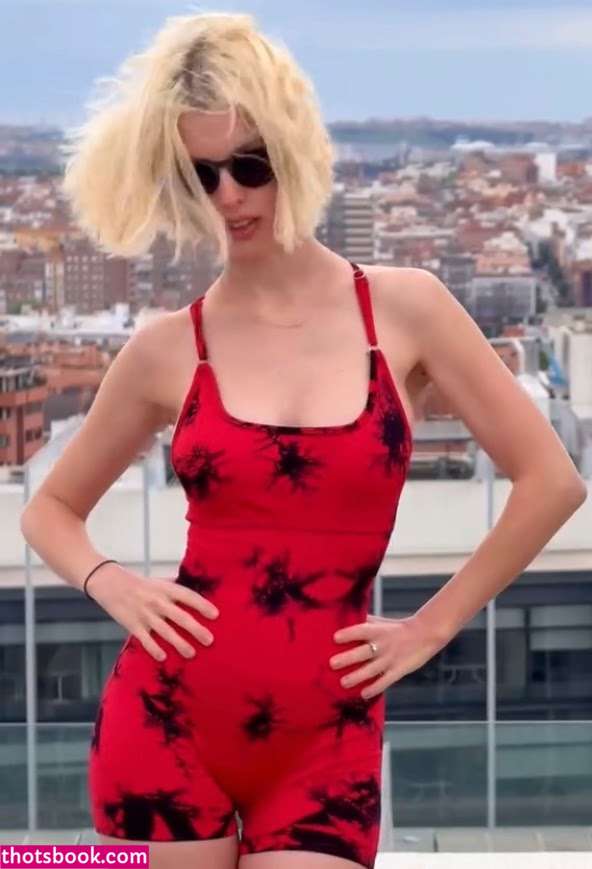 Red fox Evelyn Photo #8