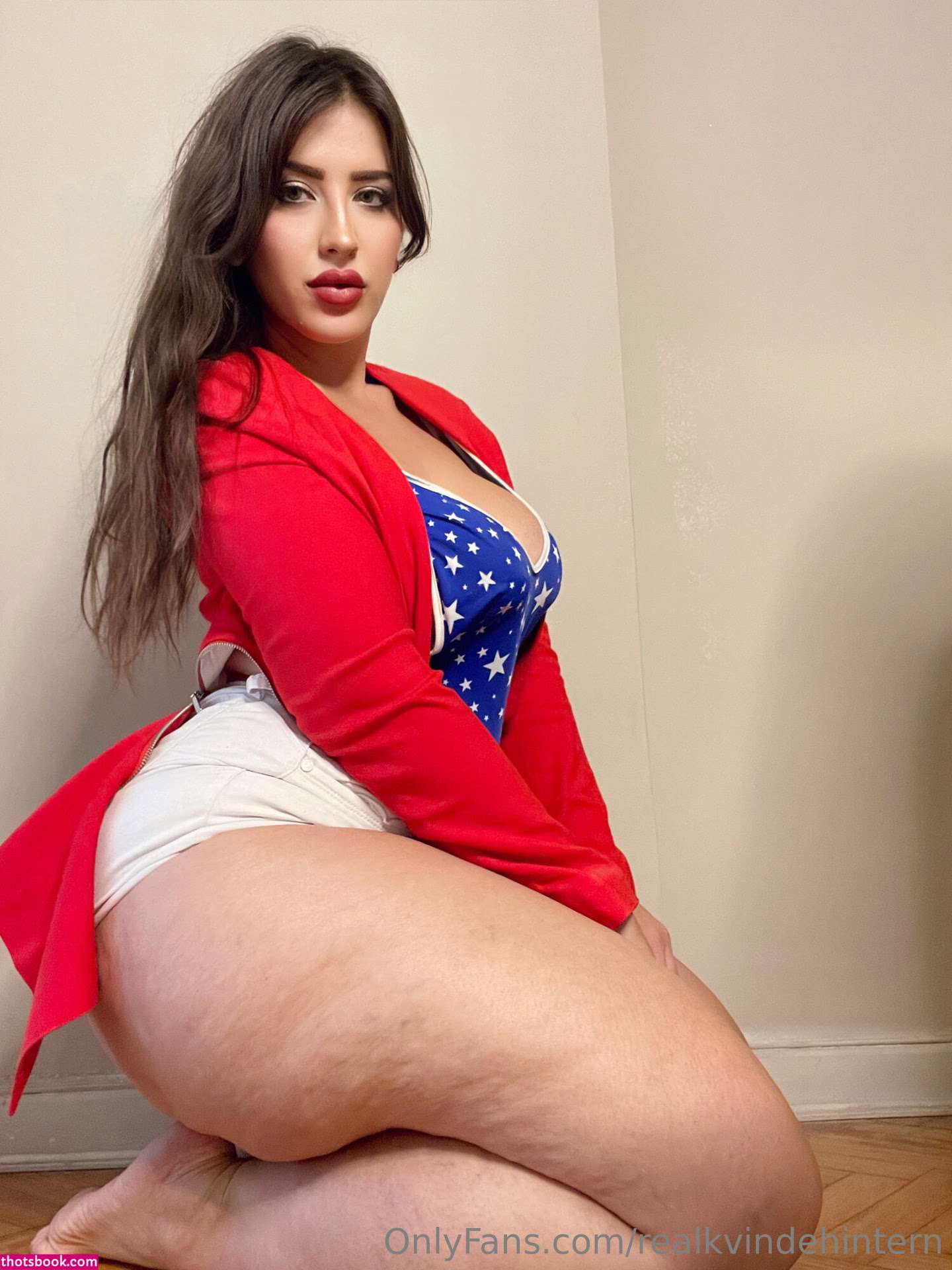 Vikingastryr Photo #5