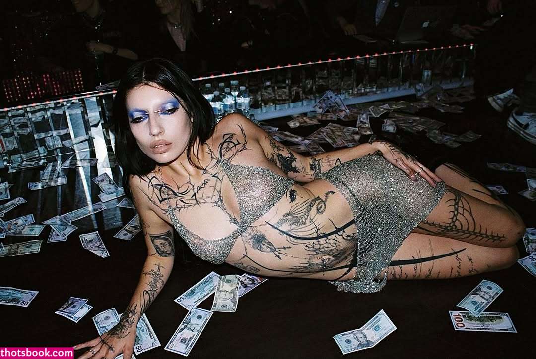 Deathbyromy Photo #7