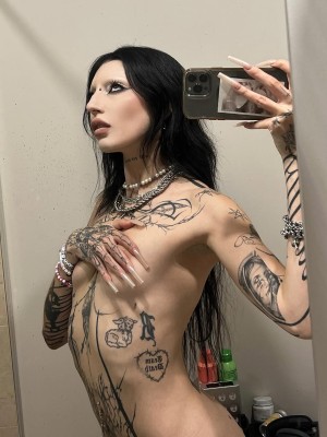 Deathbyromy Photo #32