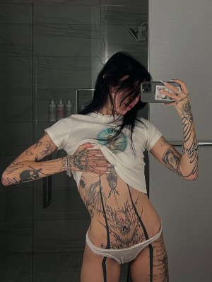 Deathbyromy Photo #38