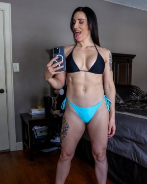 Lesley Cusumano Photo #12