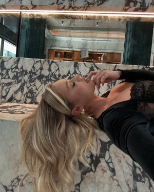 Leslie Golden Photo #12