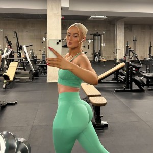 Lucy Newcombe Photo #39