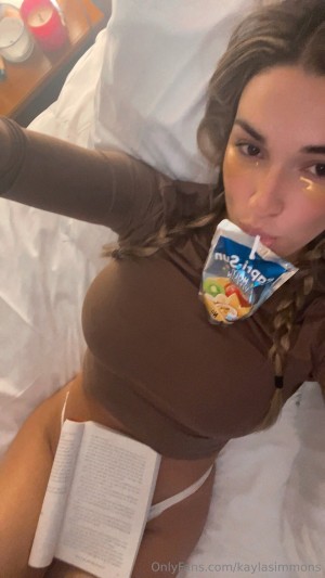 Kayla Simmons Photo #361