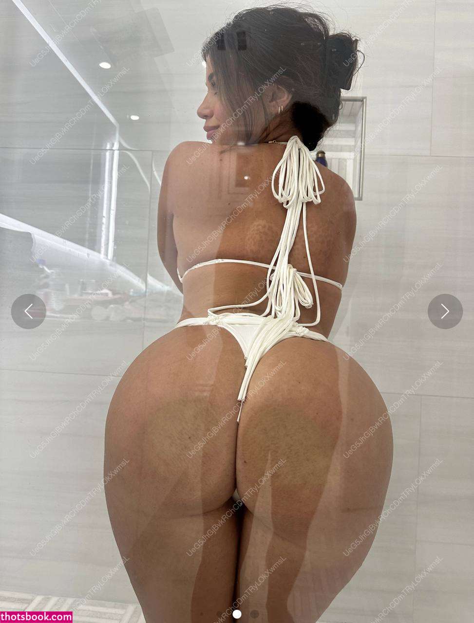 Kayla Manousselis Photo #3