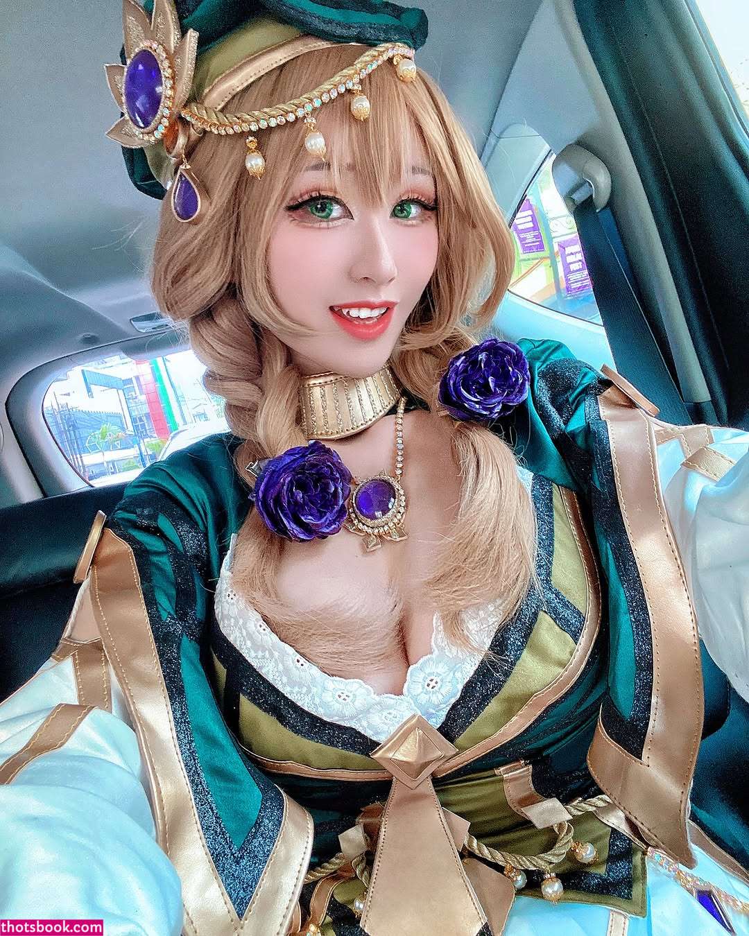 Larissa Rochefort Photo #4