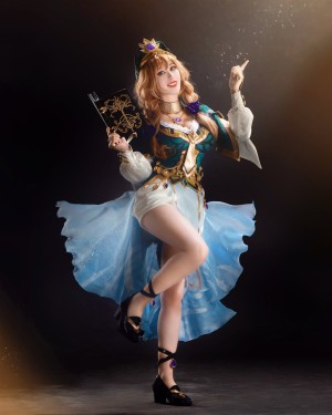 Larissa Rochefort Photo #5