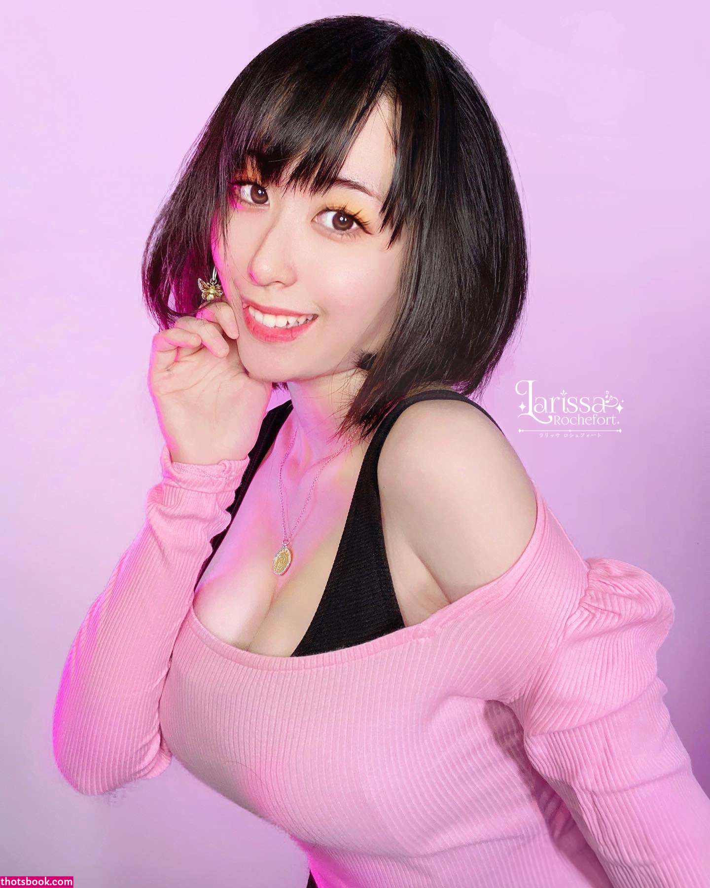 Larissa Rochefort Photo #14