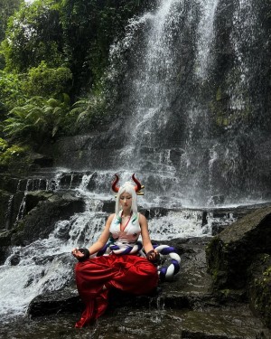 Larissa Rochefort Photo #17