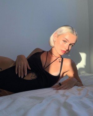 Clotilde Gauneau Post #1