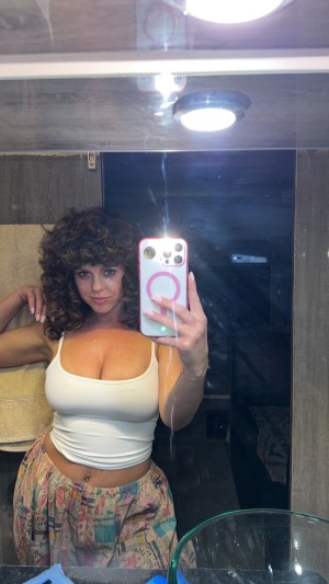 Rahyndee James Photo #180