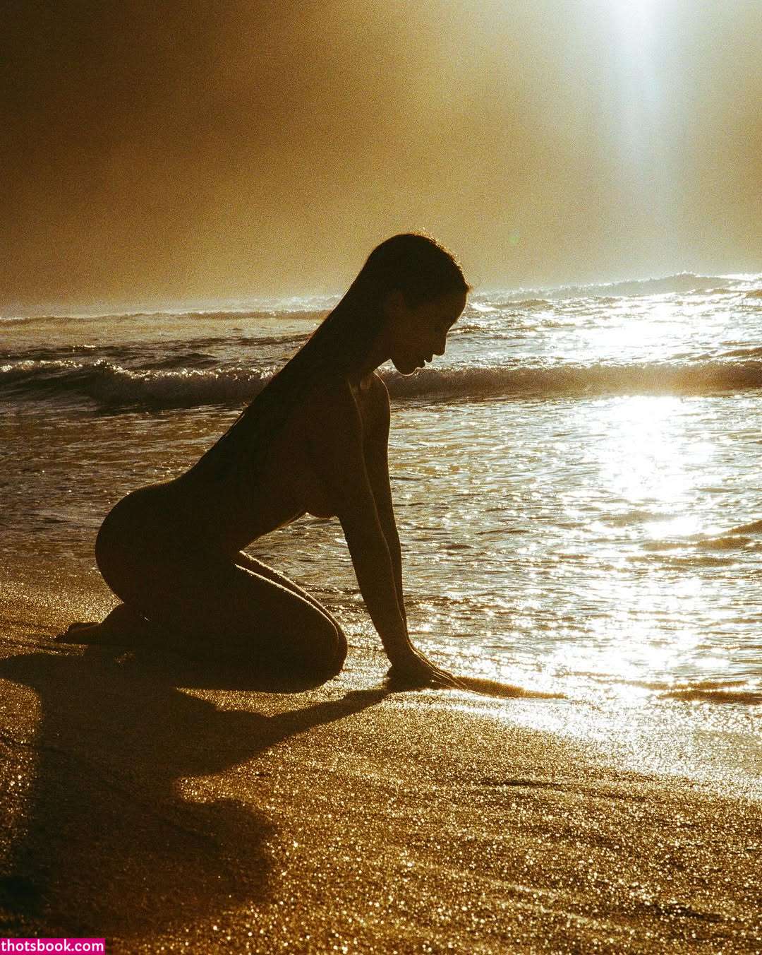 Hitomi Mochizuki Photo #89