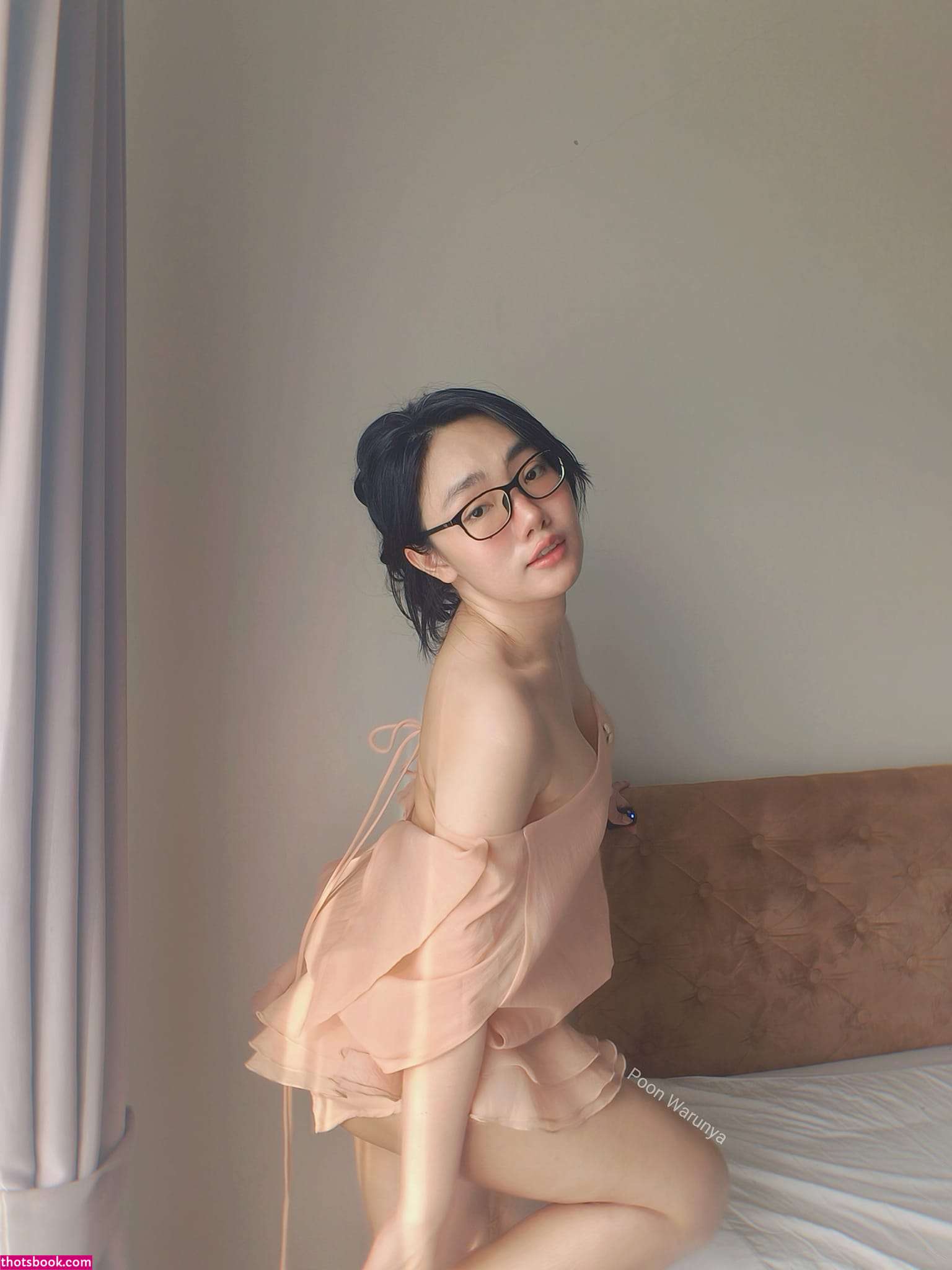 Poon Warunya Photo #9