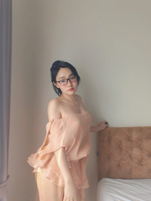 Poon Warunya Photo #12