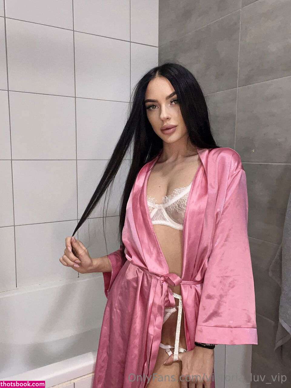 Victoria Spicy Photo #1